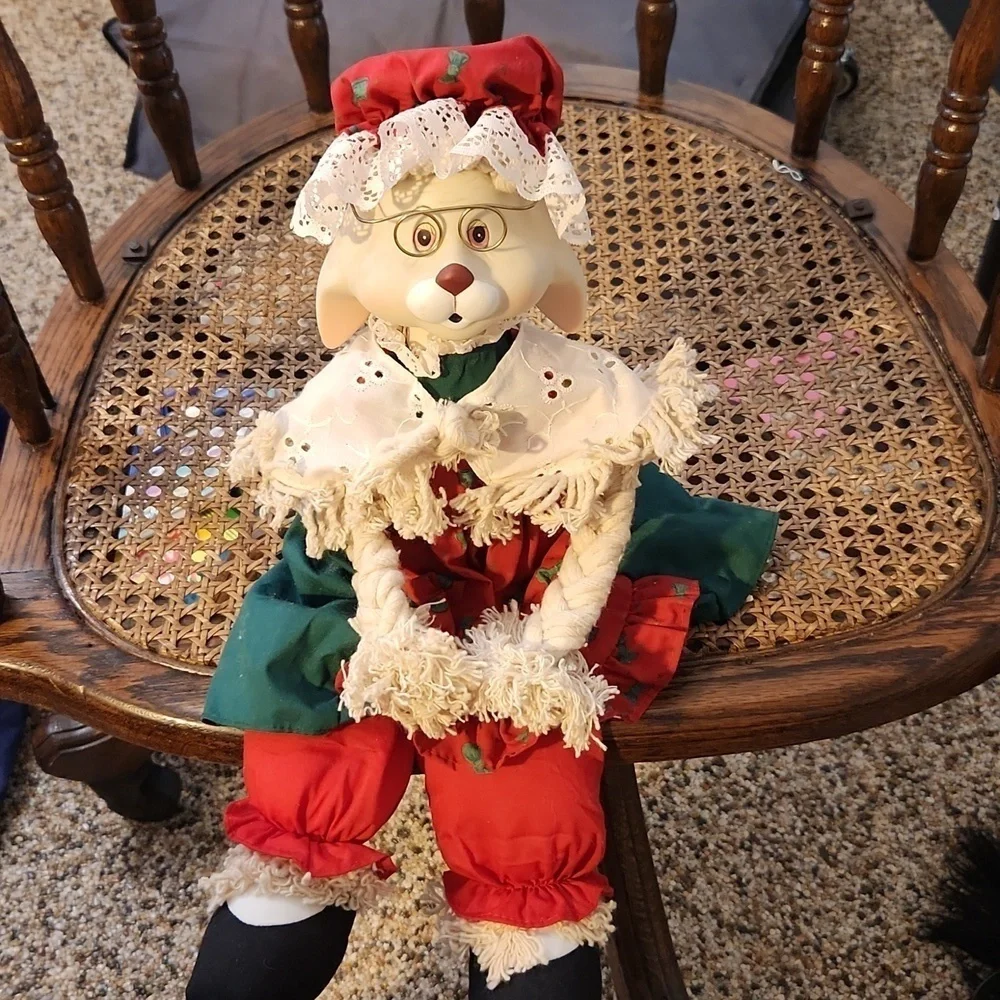 House‎ of Lloyd Grannie Flo Bunny